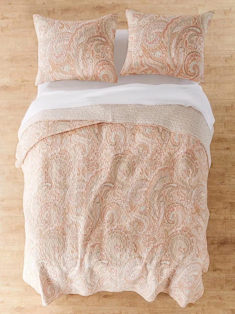 Levtex Home Spruce Coral King Quilt Set!